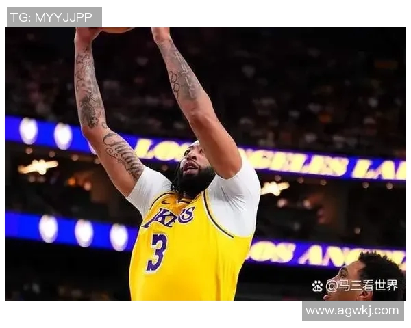 2016年灰熊与湖人激战回顾：一场精彩的NBA对决与球星风采展现